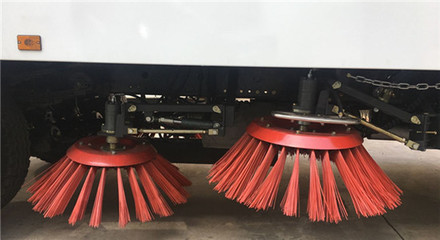 掃路車組成結(jié)構(gòu)與日常維護(hù)全解析——湖北程力售后服務(wù)中心專業(yè)指南