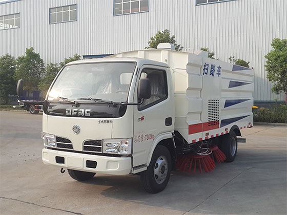 掃路車價格與選購指南 從垃圾清掃車到環(huán)衛(wèi)清掃車的全解析